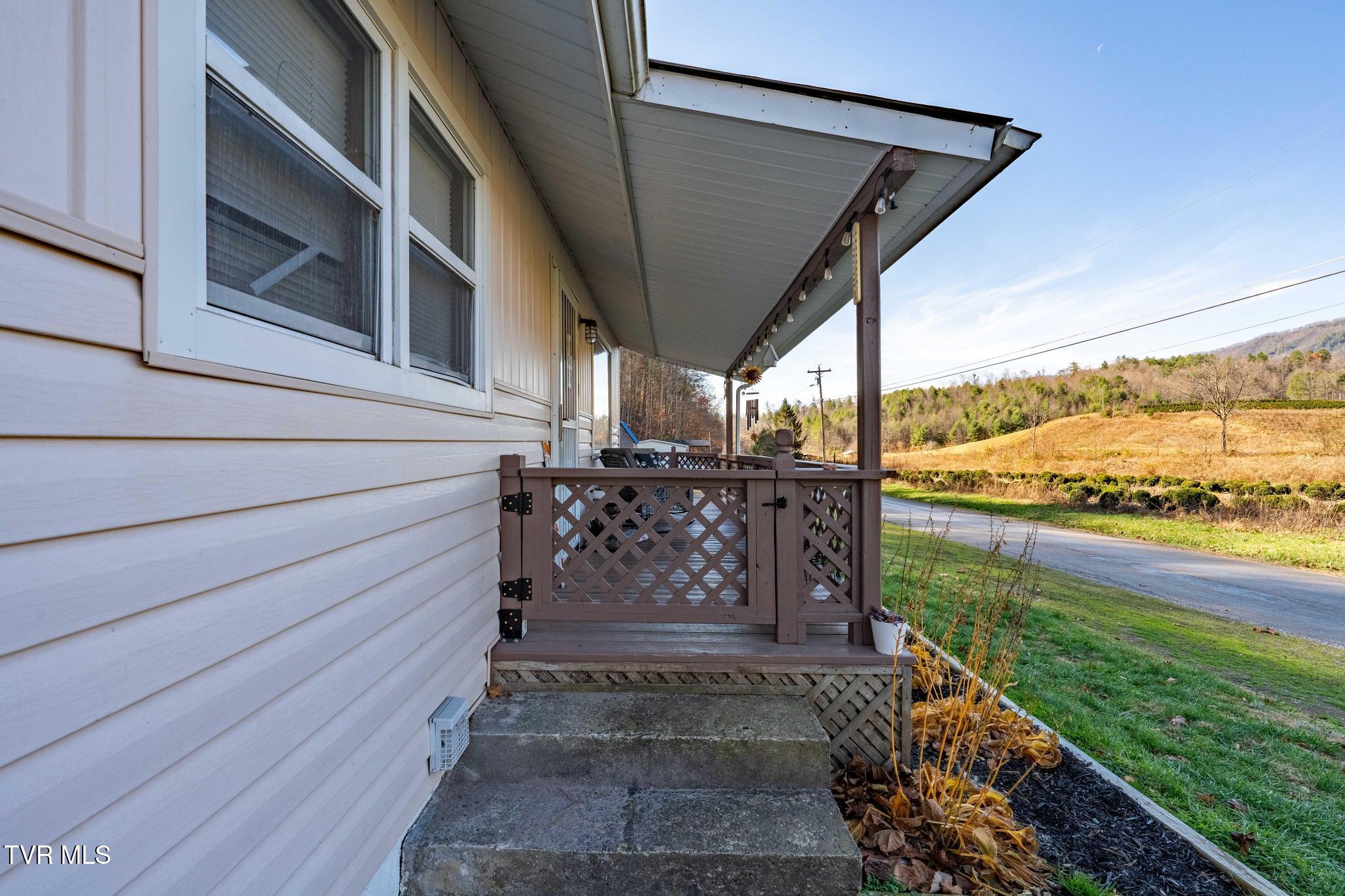 636 Copley Branch Road Butler, TN 37640 - Photo 11 of 54 636 Copley Branch Road (28 of 61)