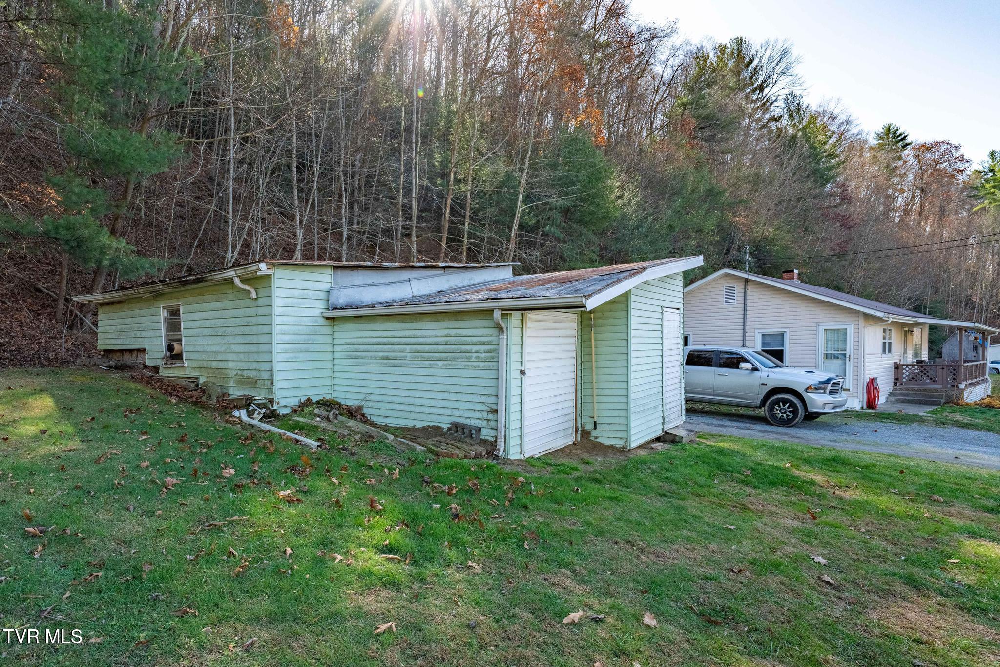 636 Copley Branch Road Butler, TN 37640 - Photo 20 of 54 636 Copley Branch Road (37 of 61)