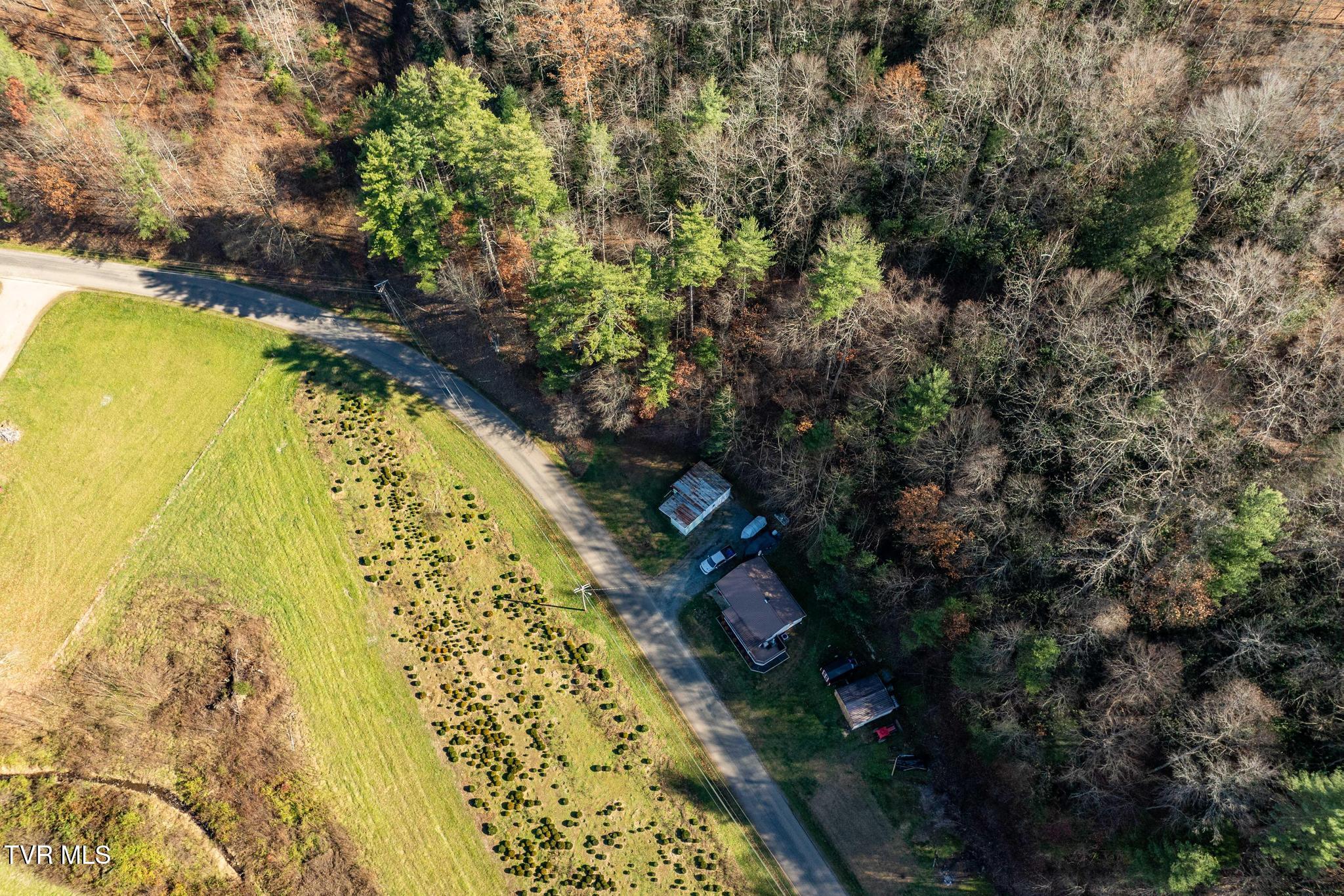 636 Copley Branch Road Butler, TN 37640 - Photo 27 of 54 636 Copley Branch Road (14 of 61)