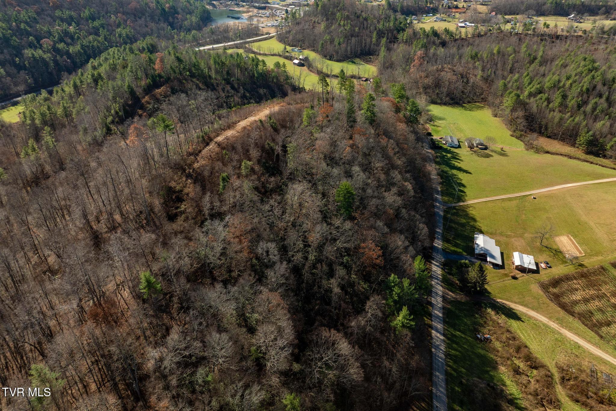 636 Copley Branch Road Butler, TN 37640 - Photo 31 of 54 636 Copley Branch Road (8 of 61)