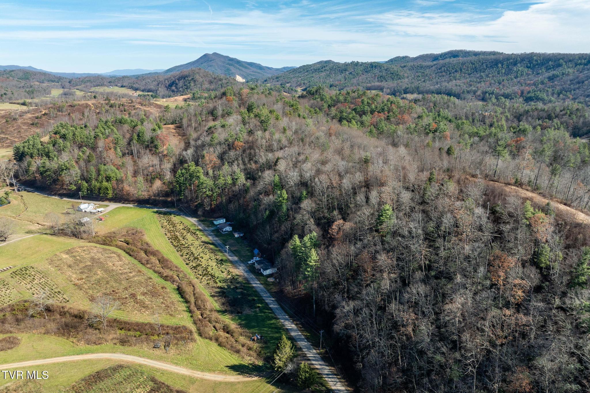 636 Copley Branch Road Butler, TN 37640 - Photo 37 of 54 636 Copley Branch Road (1 of 61)