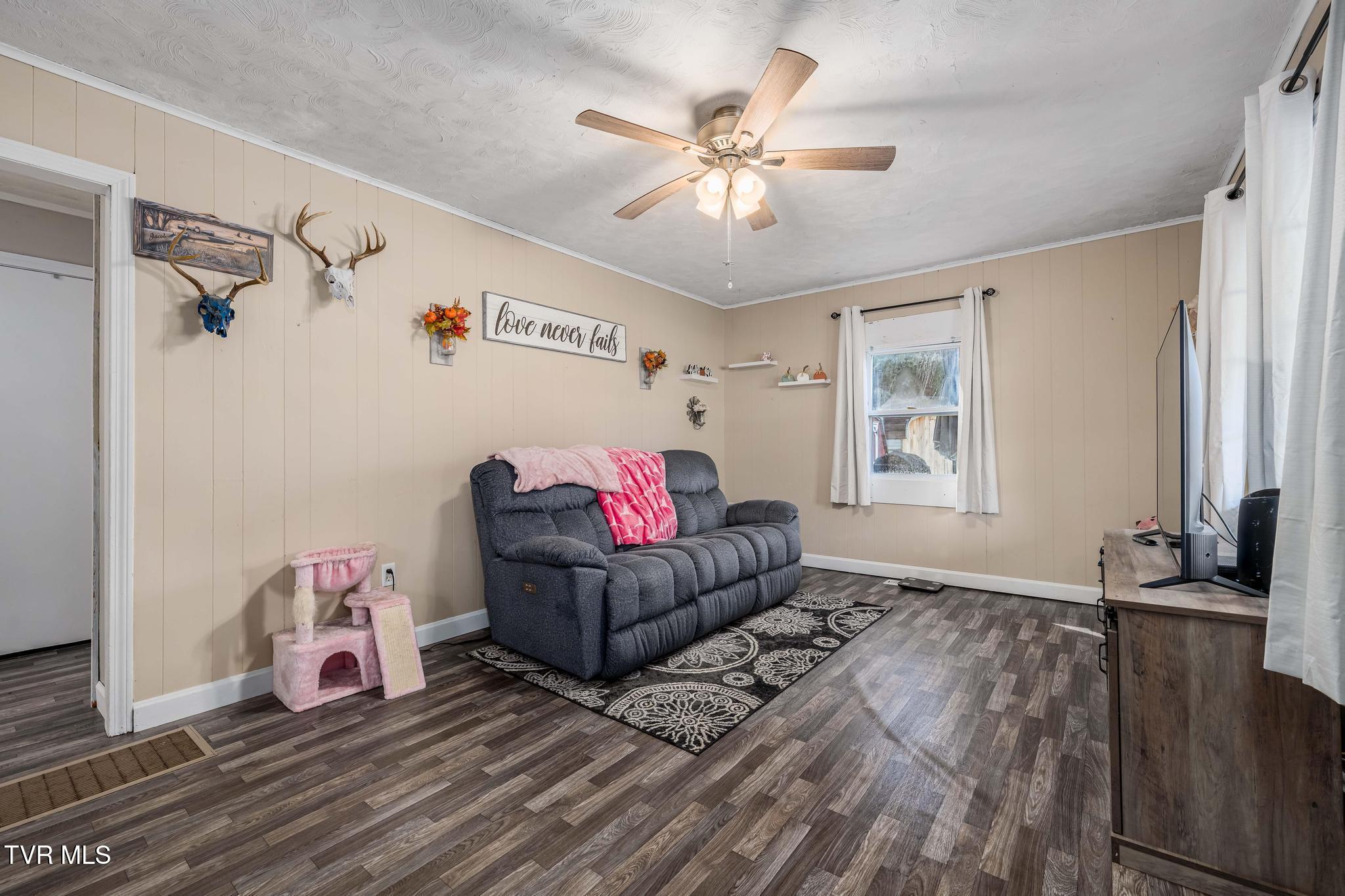 636 Copley Branch Road Butler, TN 37640 - Photo 38 of 54 636 Copley Branch Road (42 of 61)