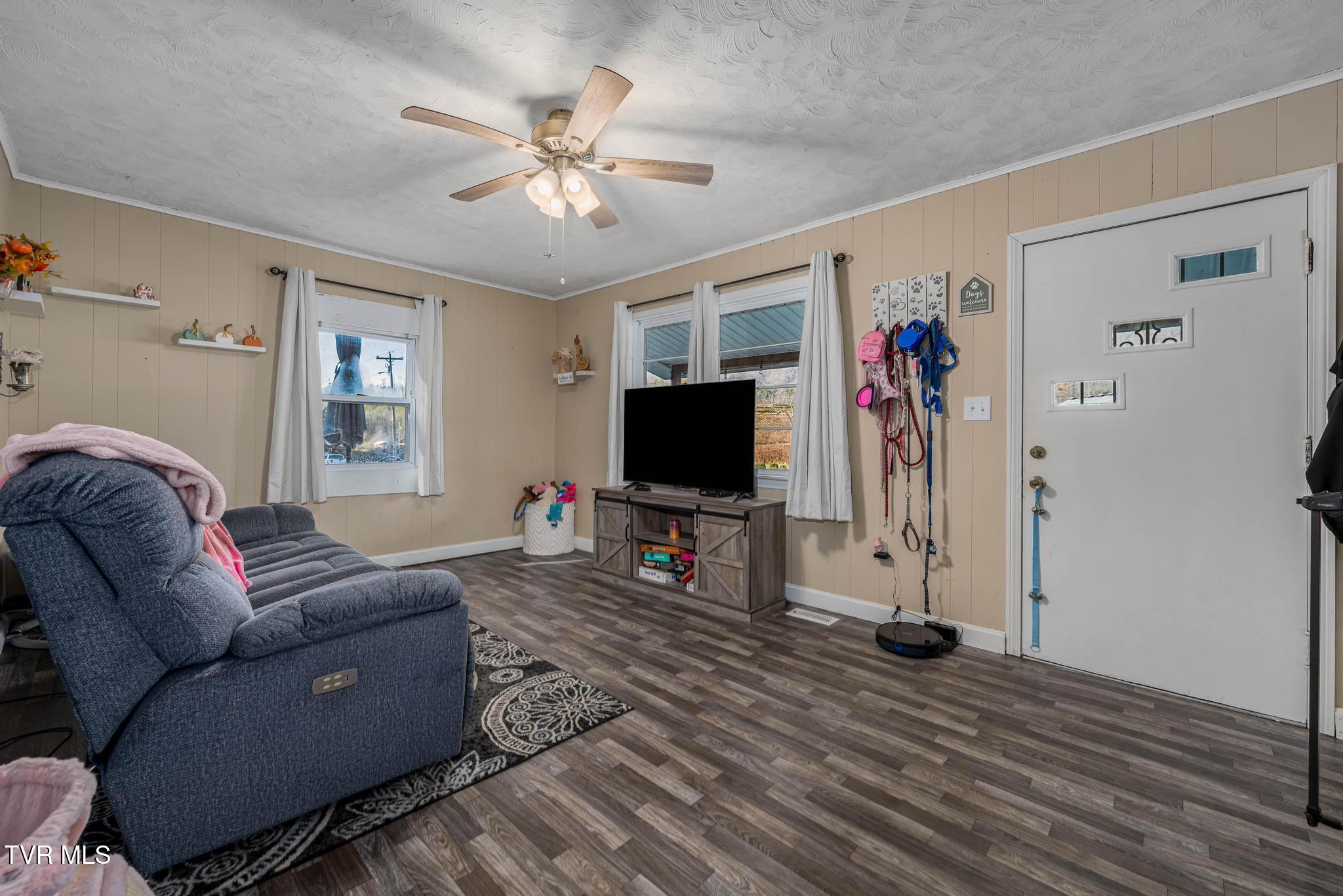 636 Copley Branch Road Butler, TN 37640 - Photo 39 of 54 636 Copley Branch Road (43 of 61)