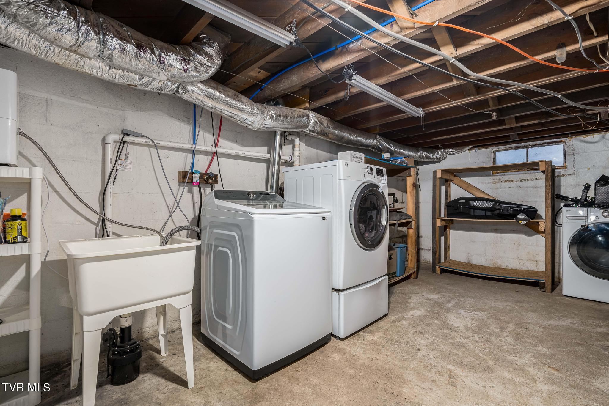 636 Copley Branch Road Butler, TN 37640 - Photo 53 of 54 636 Copley Branch Road (57 of 61)