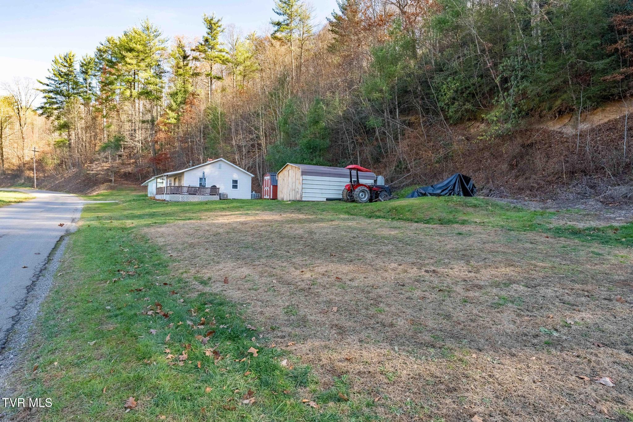 636 Copley Branch Road Butler, TN 37640 - Photo 6 of 54 636 Copley Branch Road (22 of 61)