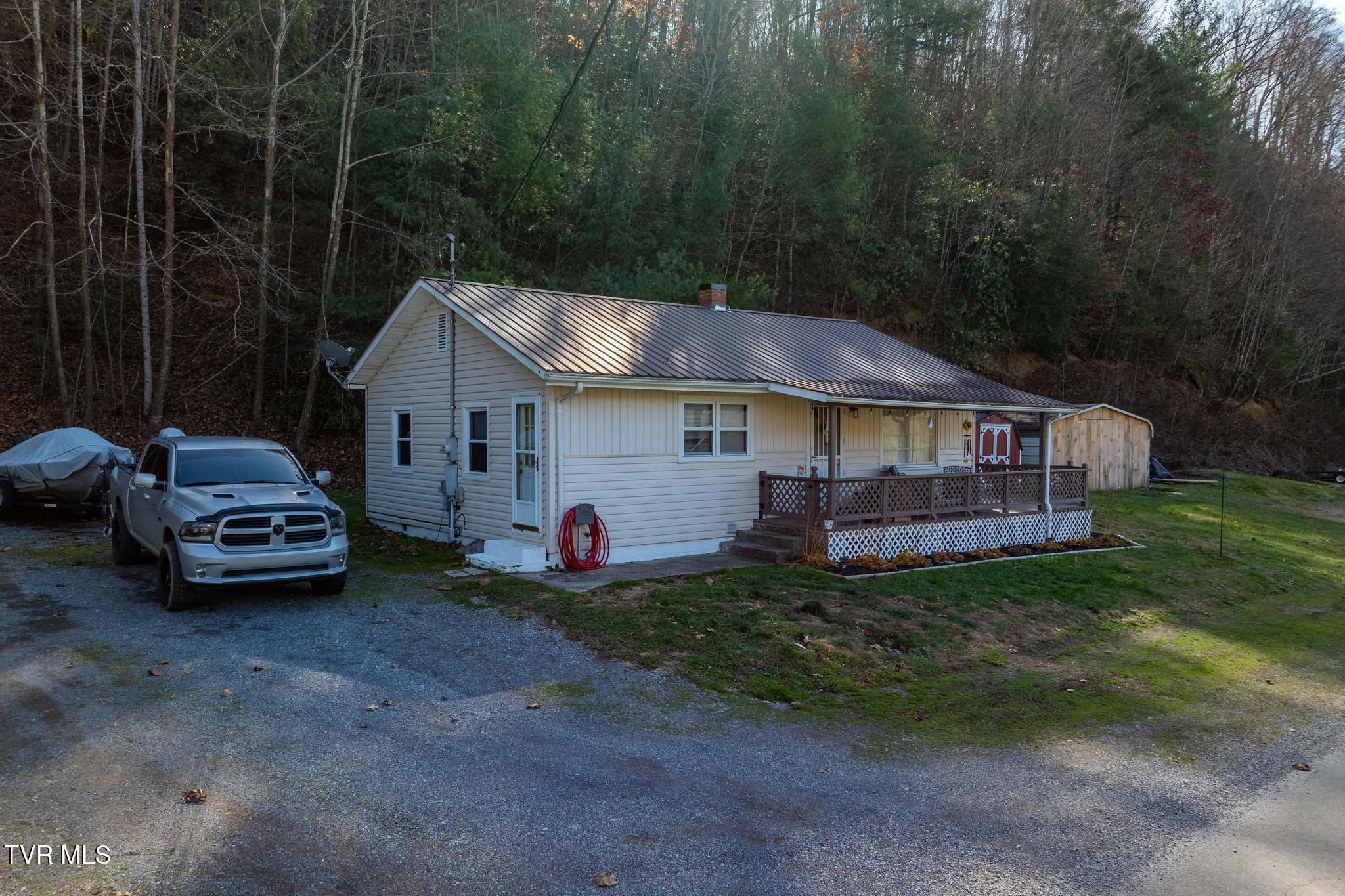 636 Copley Branch Road Butler, TN 37640 - Photo 10 of 54 636 Copley Branch Road (18 of 61)