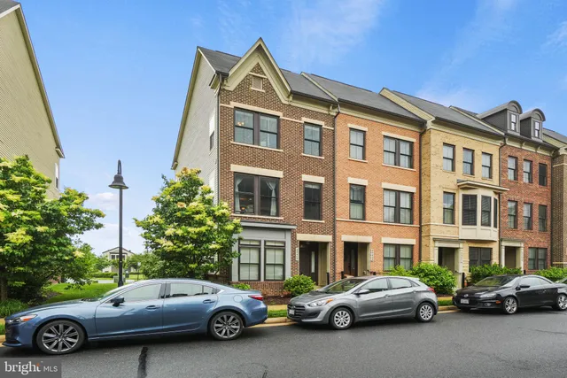 a car parked in front of a building