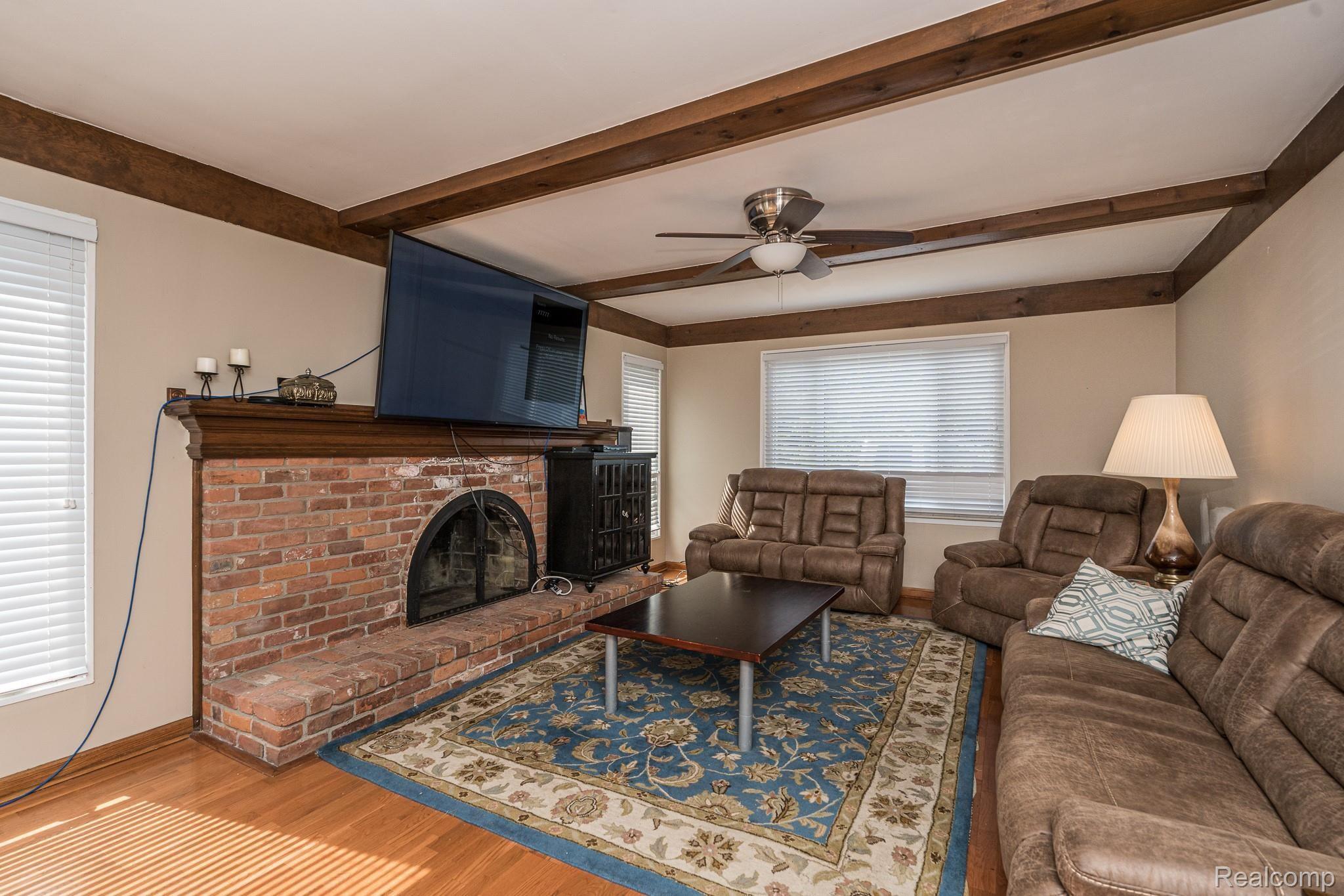 2802 Sandhurst Rochester, MI 48307 - Photo 7 of 24 2802 Sandhurst MLS-W010.jpg