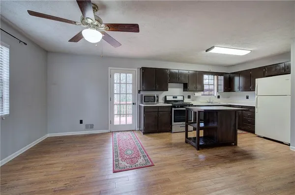 $340,000 | 1513 Glenn Place Southwest, Mableton, GA 30126