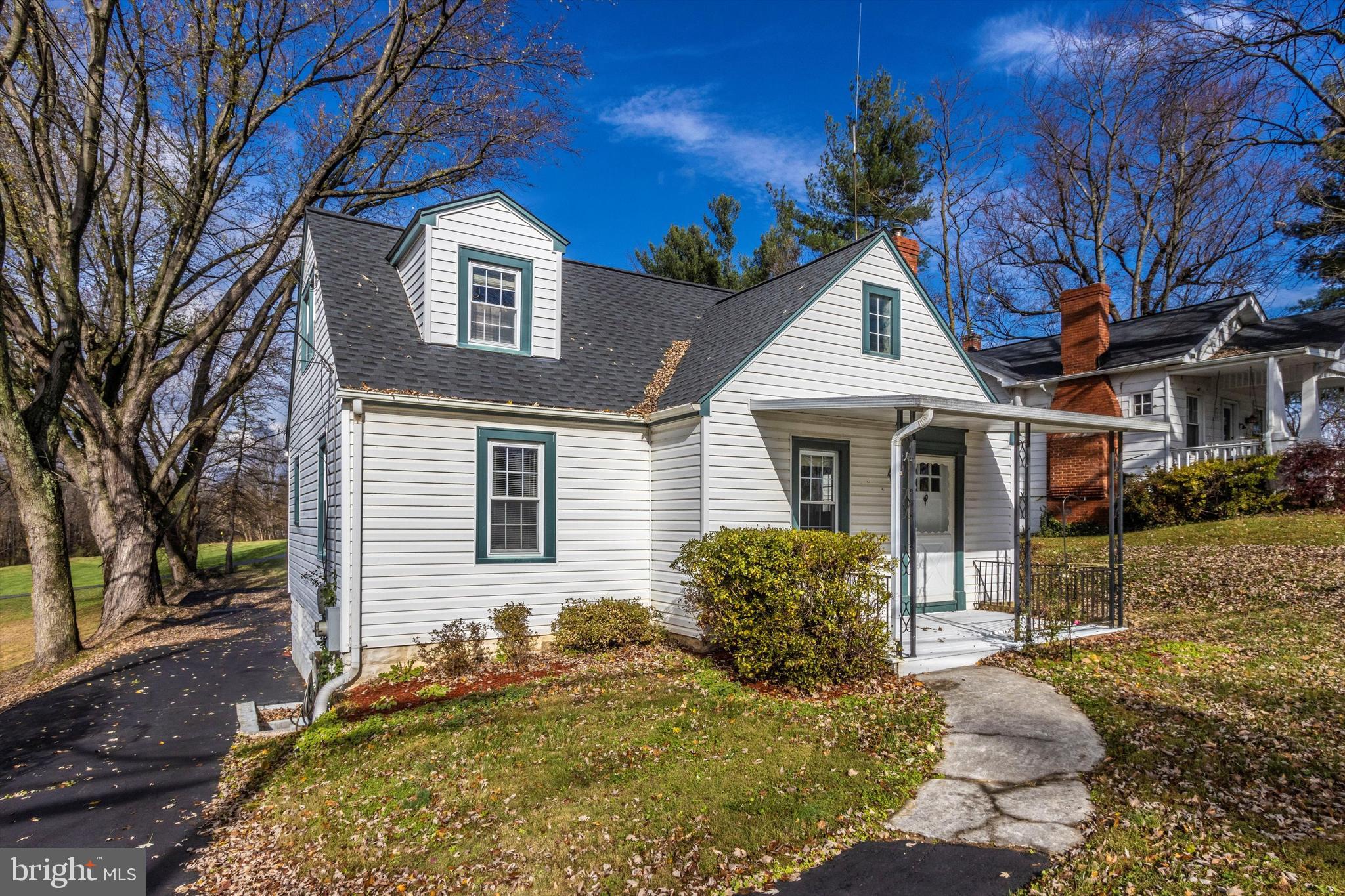 13735 Darnestown Road Gaithersburg, MD 20878 - Photo 2 of 43 Gallery Image 2