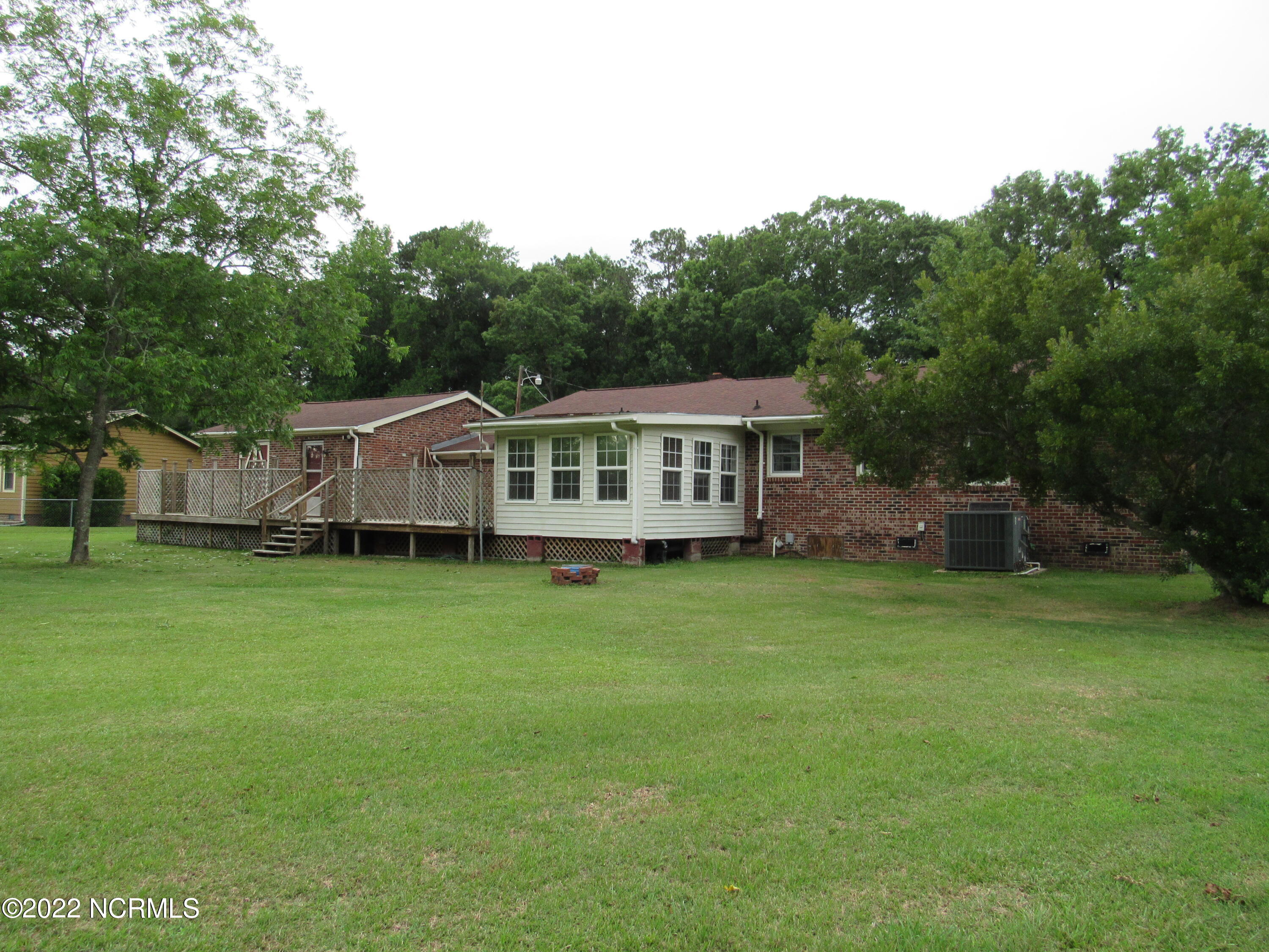 421 New Liberty Road New Bern, NC 28562 - Photo 11 of 29 IMG_1175
