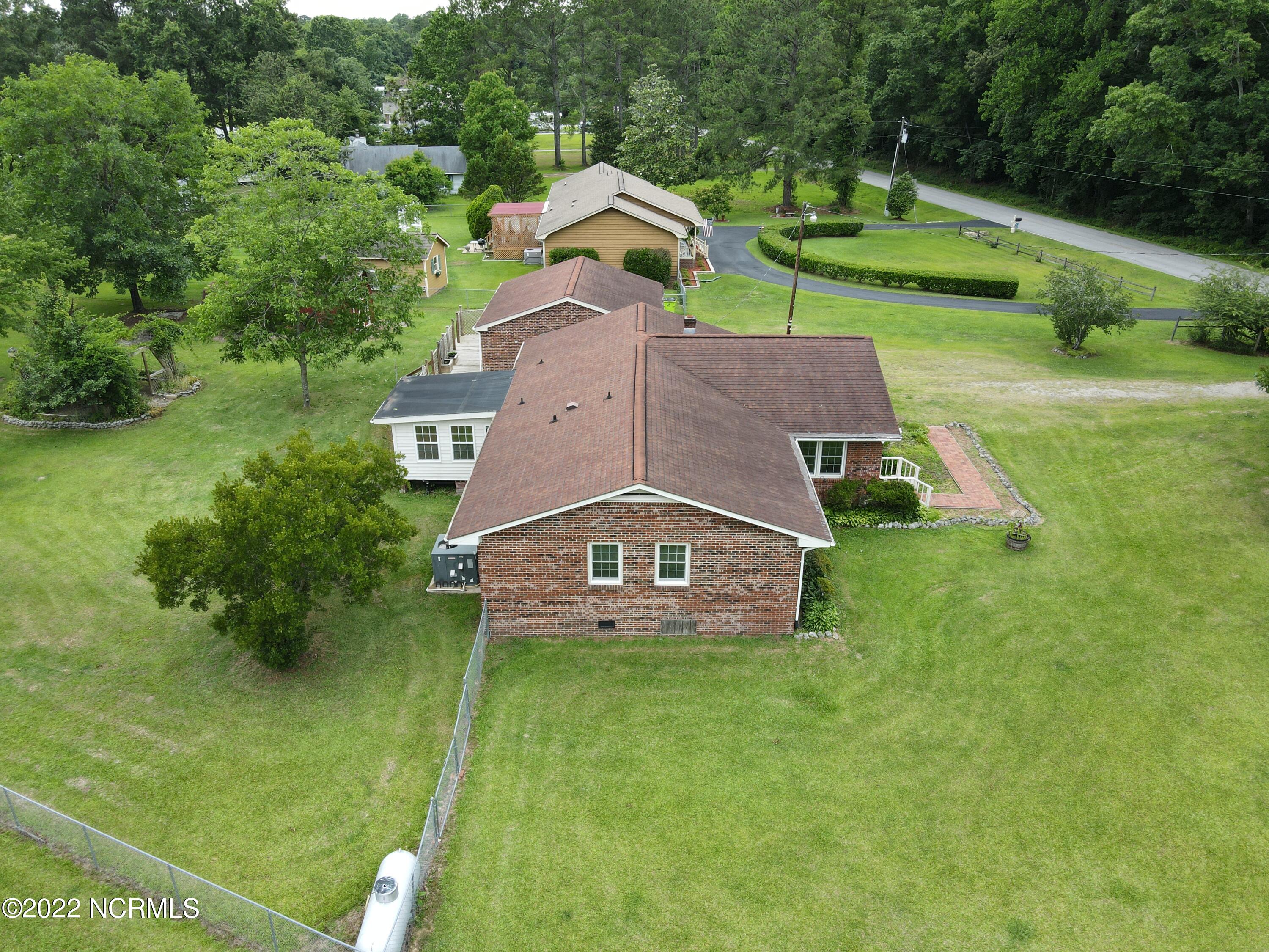 421 New Liberty Road New Bern, NC 28562 - Photo 7 of 29 DJI_0201