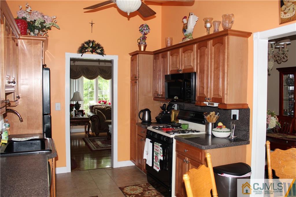 31 Rittner Lane Old Bridge, NJ 08857 - Photo 6 of 15 Gallery Image 6