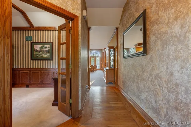 $875,000 | 1475 Willow Creek Drive Northeast, Corydon, IN 47112