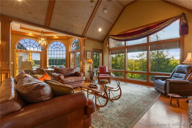 $875,000 | 1475 Willow Creek Drive Northeast, Corydon, IN 47112