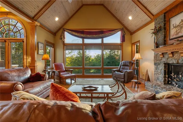 $875,000 | 1475 Willow Creek Drive Northeast, Corydon, IN 47112