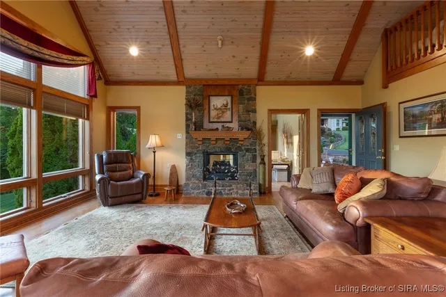 $875,000 | 1475 Willow Creek Drive Northeast, Corydon, IN 47112