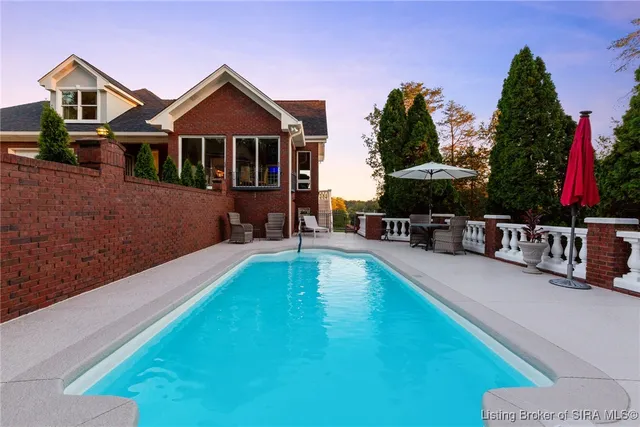 $875,000 | 1475 Willow Creek Drive Northeast, Corydon, IN 47112