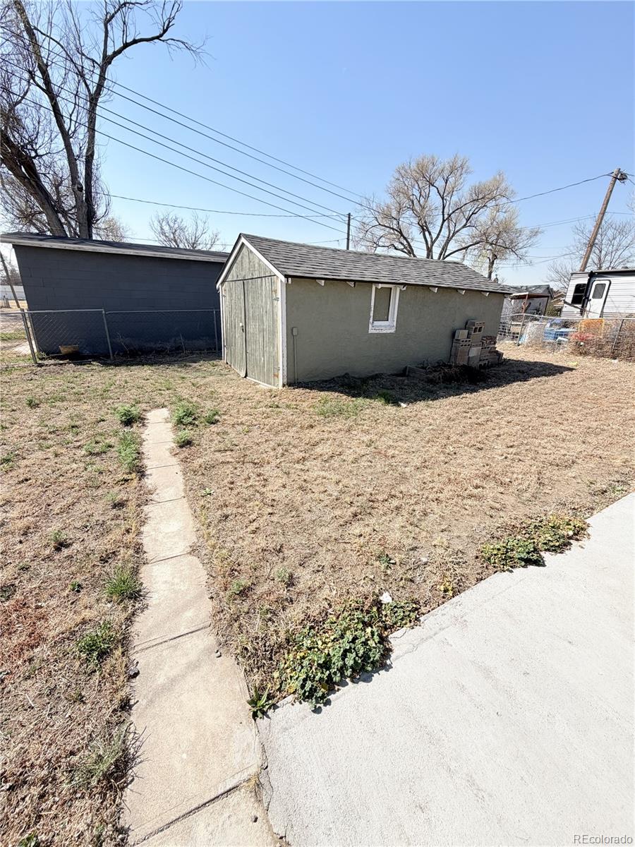 321 Jefferson Street Sterling, CO 80751 - Photo 10 of 10 a view of a terrace