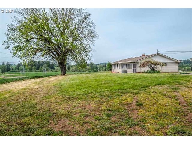 33558 Mt Pleasant Road Lebanon, OR 97355 - Photo 5 of 32 Gallery Image 5