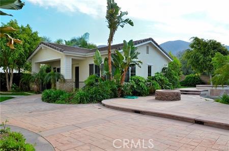 2394 Old Heritage Road Riverside, CA 92503 - Photo 34 of 45 a house with a outdoor space