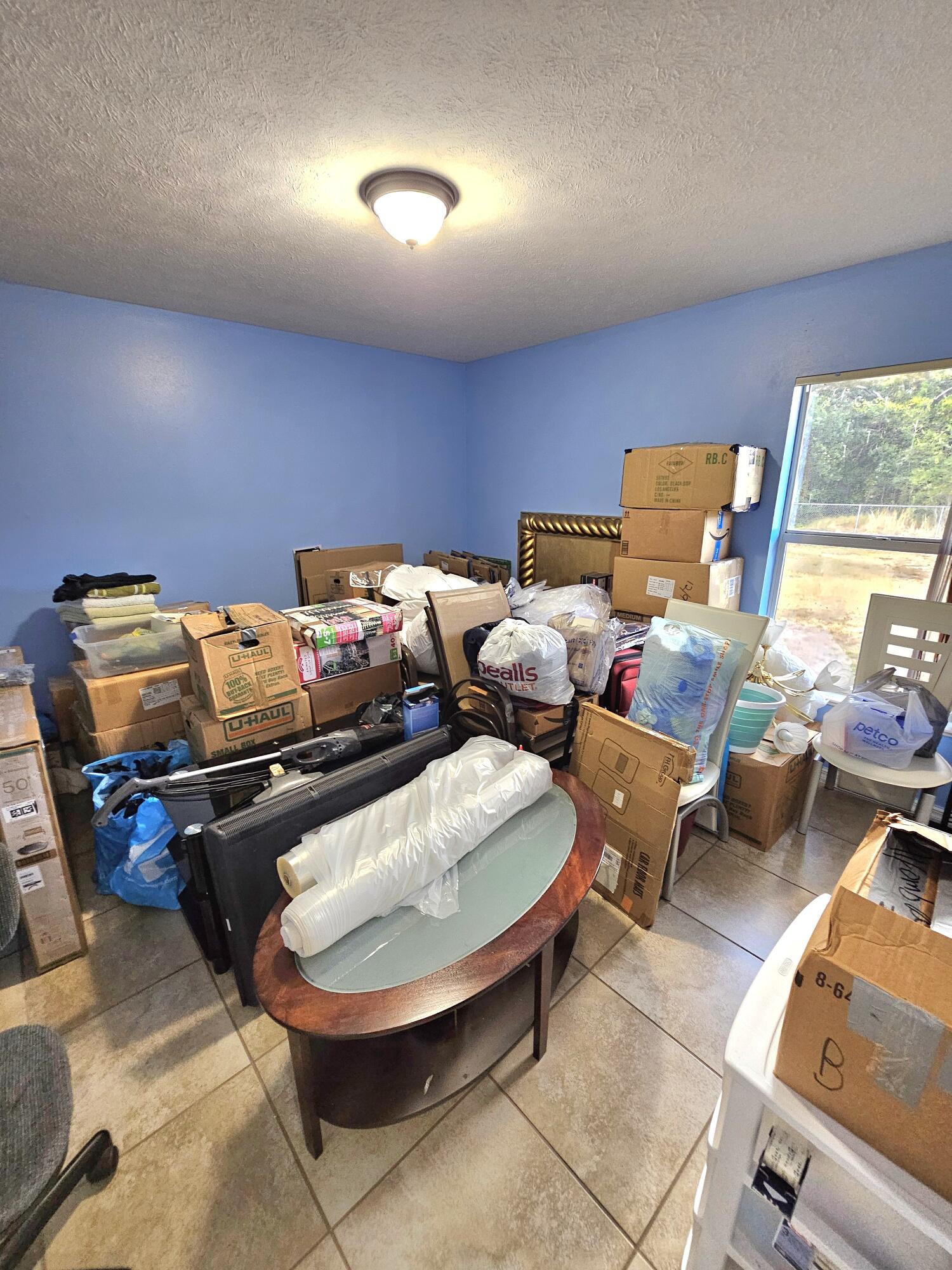 1514 Summer Road Lake Placid, FL 33852 - Photo 26 of 52 a living room with furniture