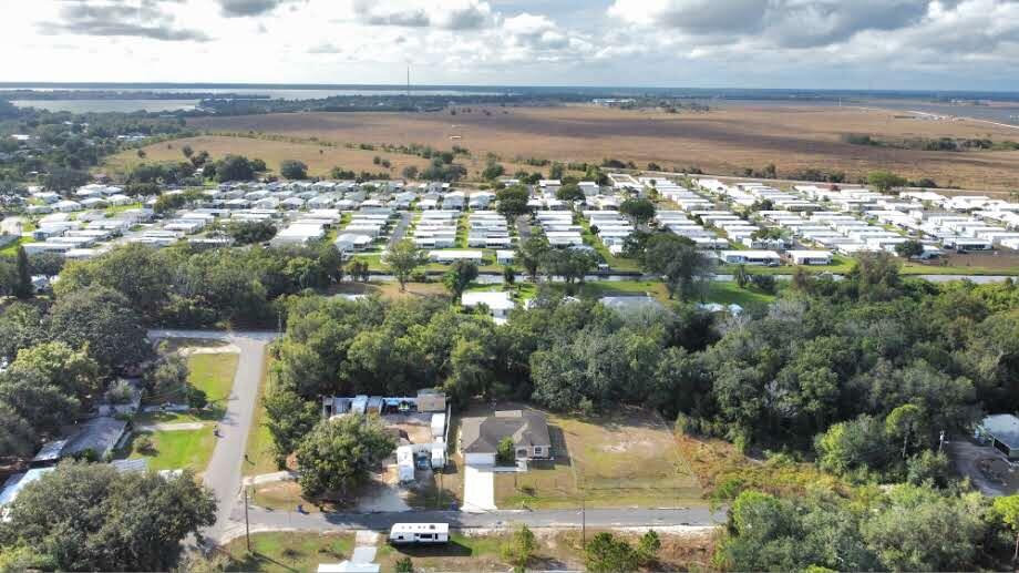 1514 Summer Road Lake Placid, FL 33852 - Photo 51 of 52 a view of a city