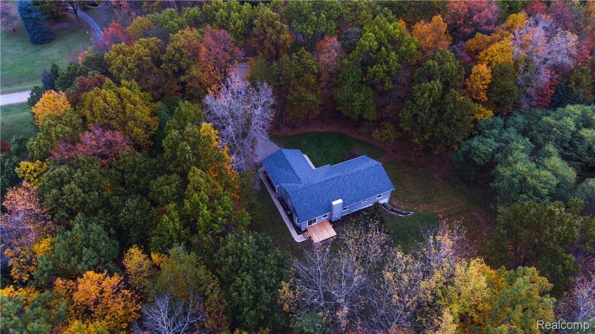 13906 Rocky Ridge Hartland, MI 48353 - Photo 71 of 73 RRKD-103.jpg