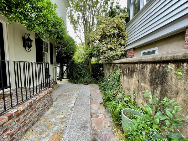 $6,500 | 3 1/2 St Michaels Alley, Charleston, SC 29401