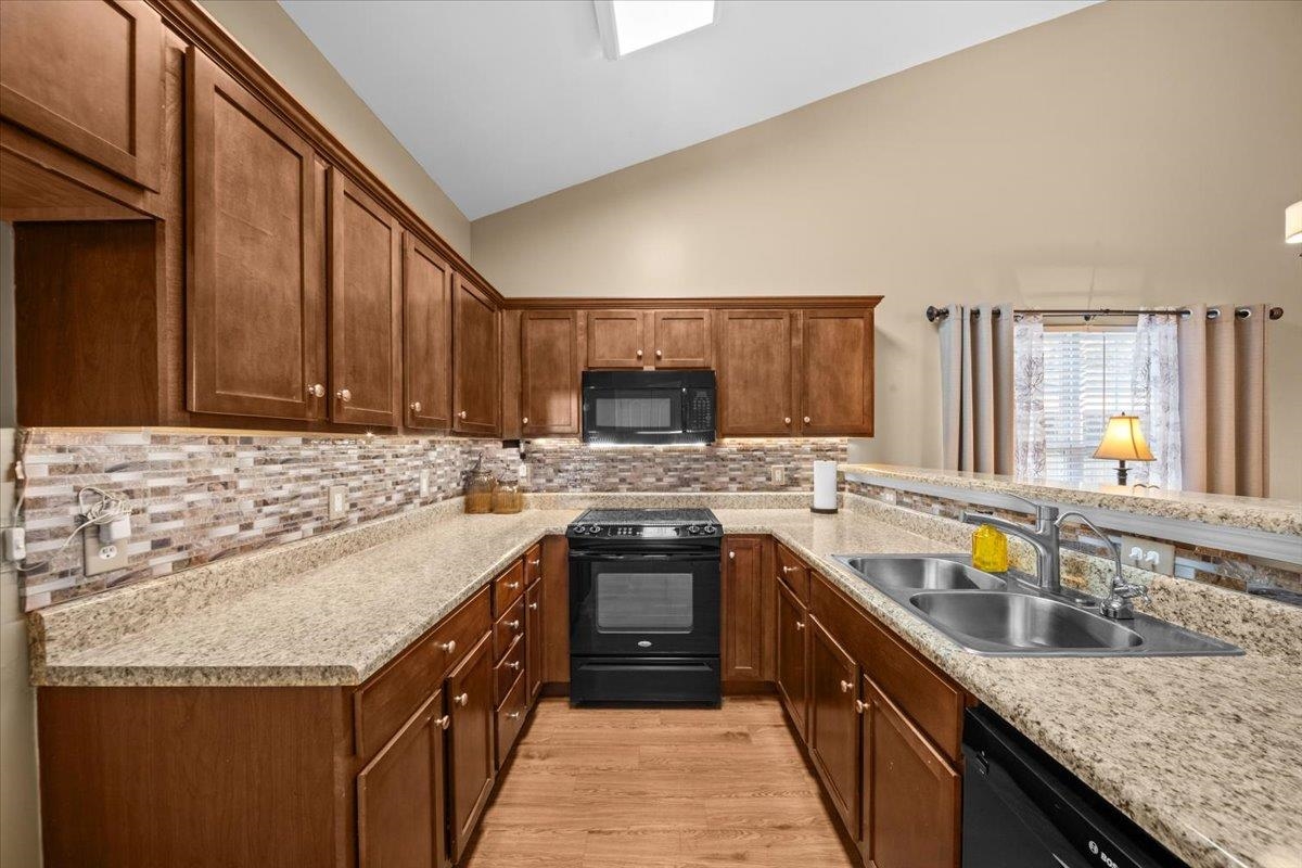 408 Bridgewood Court Boiling Springs, SC 29316 - Photo 6 of 35