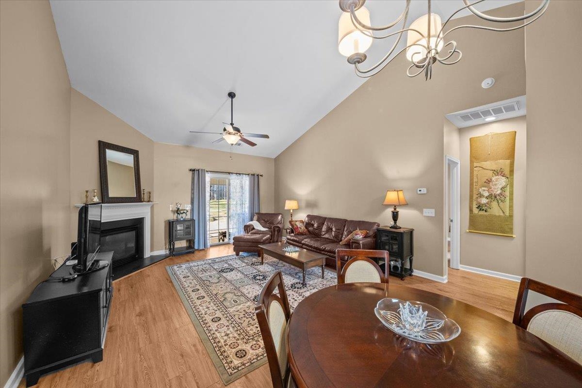 408 Bridgewood Court Boiling Springs, SC 29316 - Photo 9 of 35