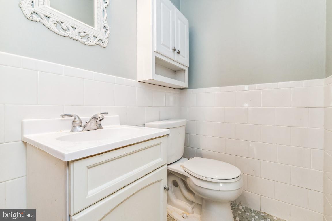 3610 Rockberry Road Parkville, MD 21234 - Photo 13 of 25 Primary bath