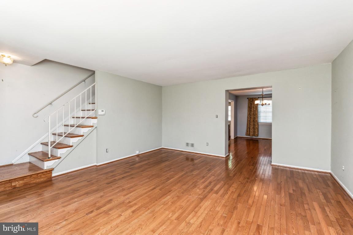 3610 Rockberry Road Parkville, MD 21234 - Photo 4 of 25 Livingroom