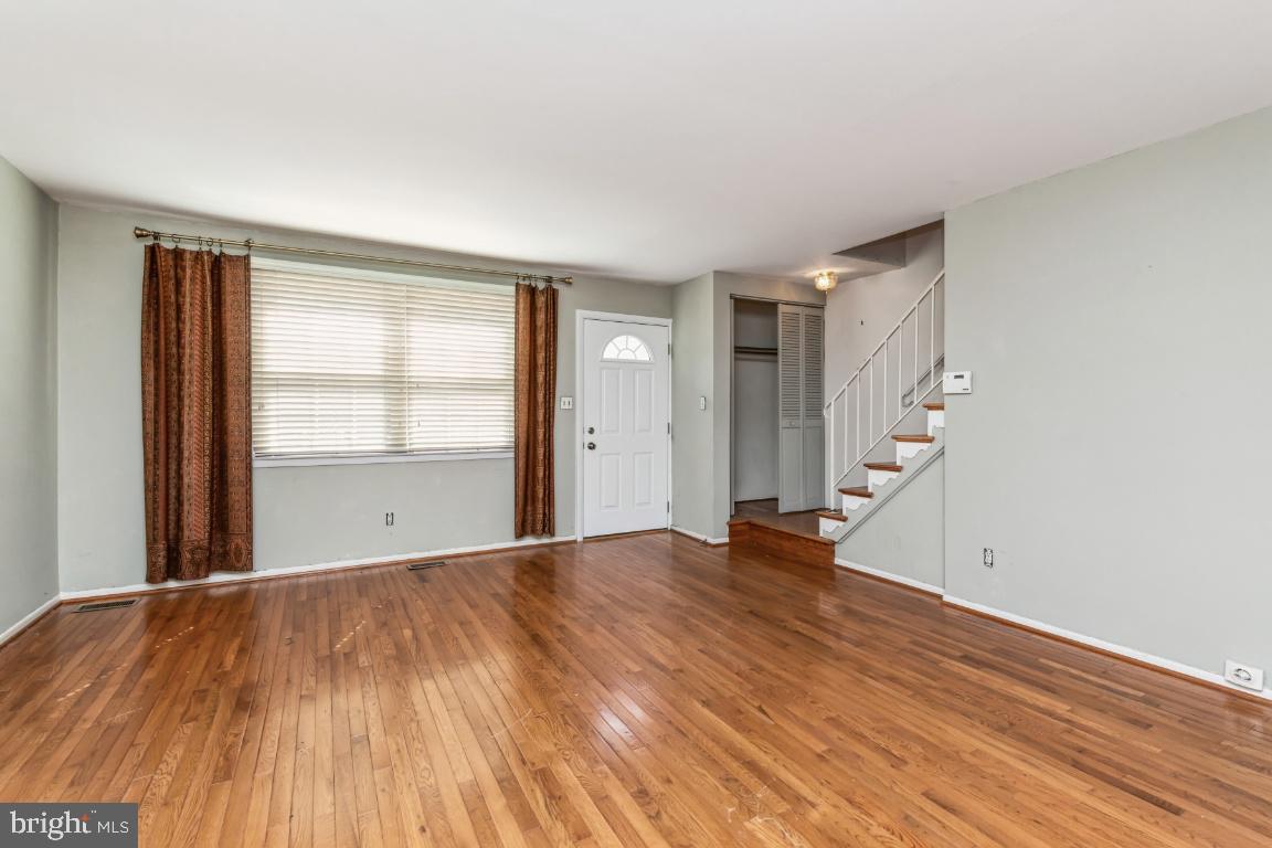3610 Rockberry Road Parkville, MD 21234 - Photo 5 of 25 Livingroom