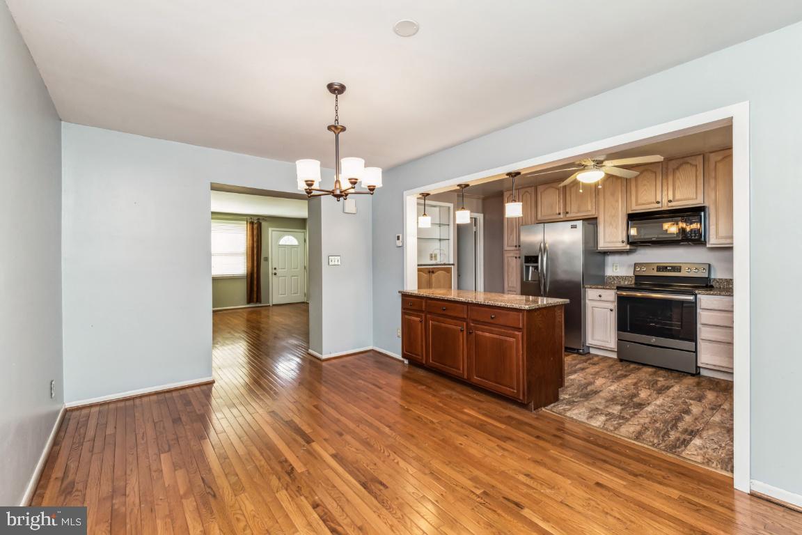3610 Rockberry Road Parkville, MD 21234 - Photo 7 of 25 Diningroom