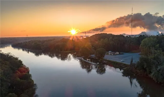 $150,000 | 94 Thrasher Lane East, Jesup, GA 31545