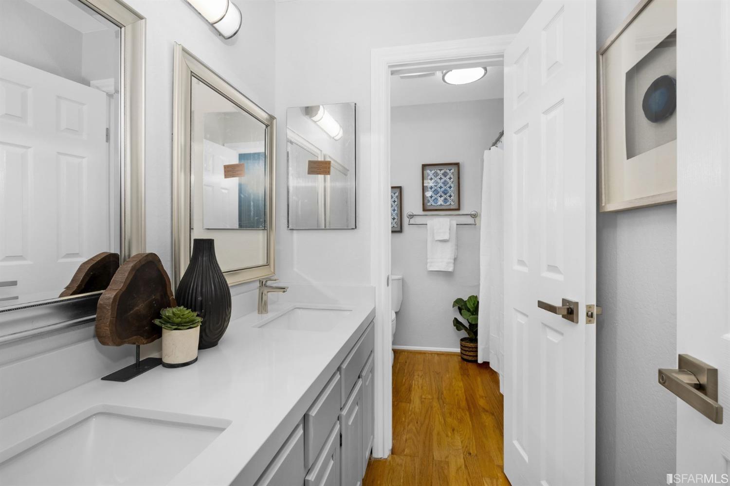 413 Woodminster Drive Moraga, CA 94556 - Photo 22 of 33 a bathroom with a tub sink and mirror