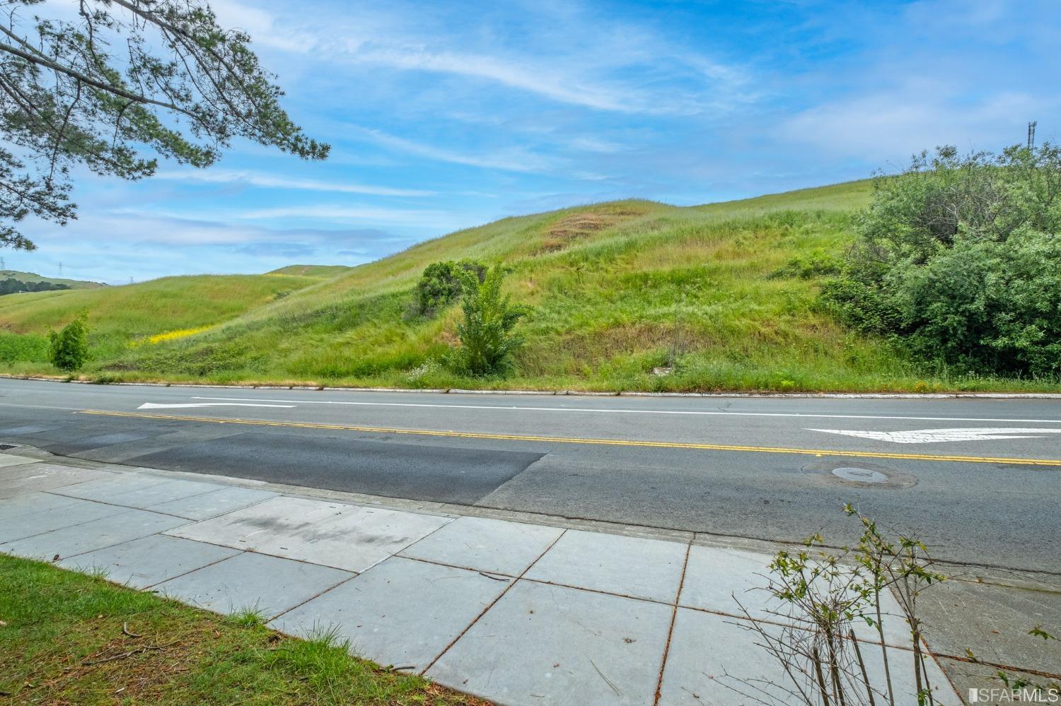 413 Woodminster Drive Moraga, CA 94556 - Photo 24 of 33 a view of a yard