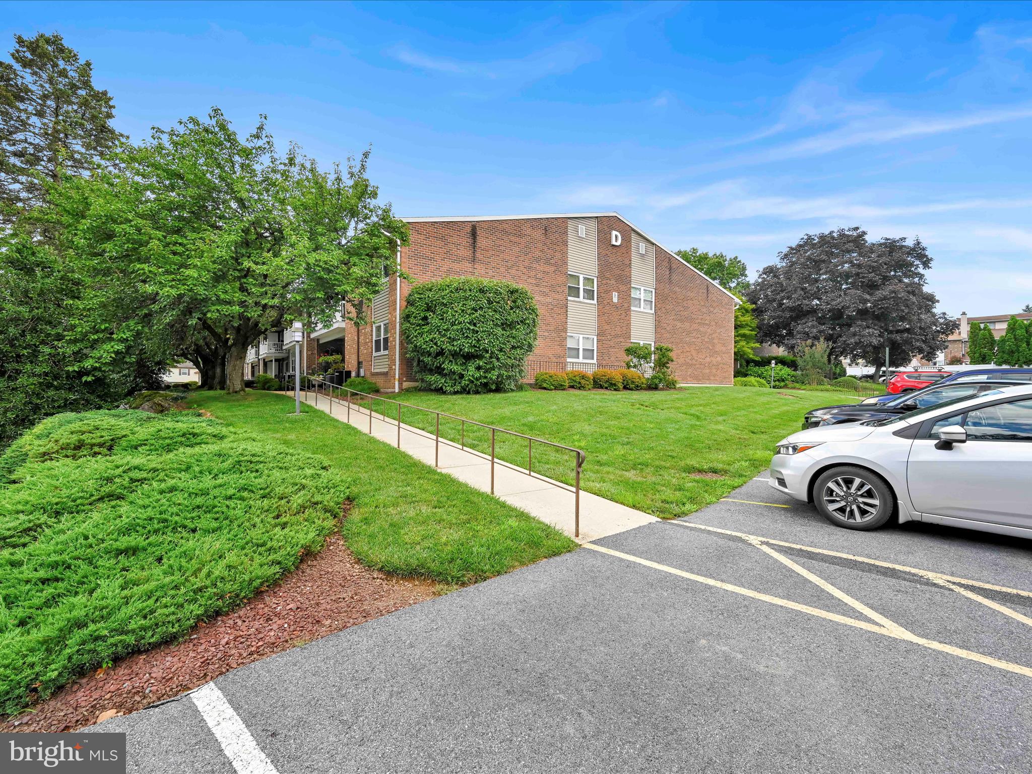 2914 State Hill Road, Unit D16 Reading, PA 19610 - Photo 26 of 28 Parking