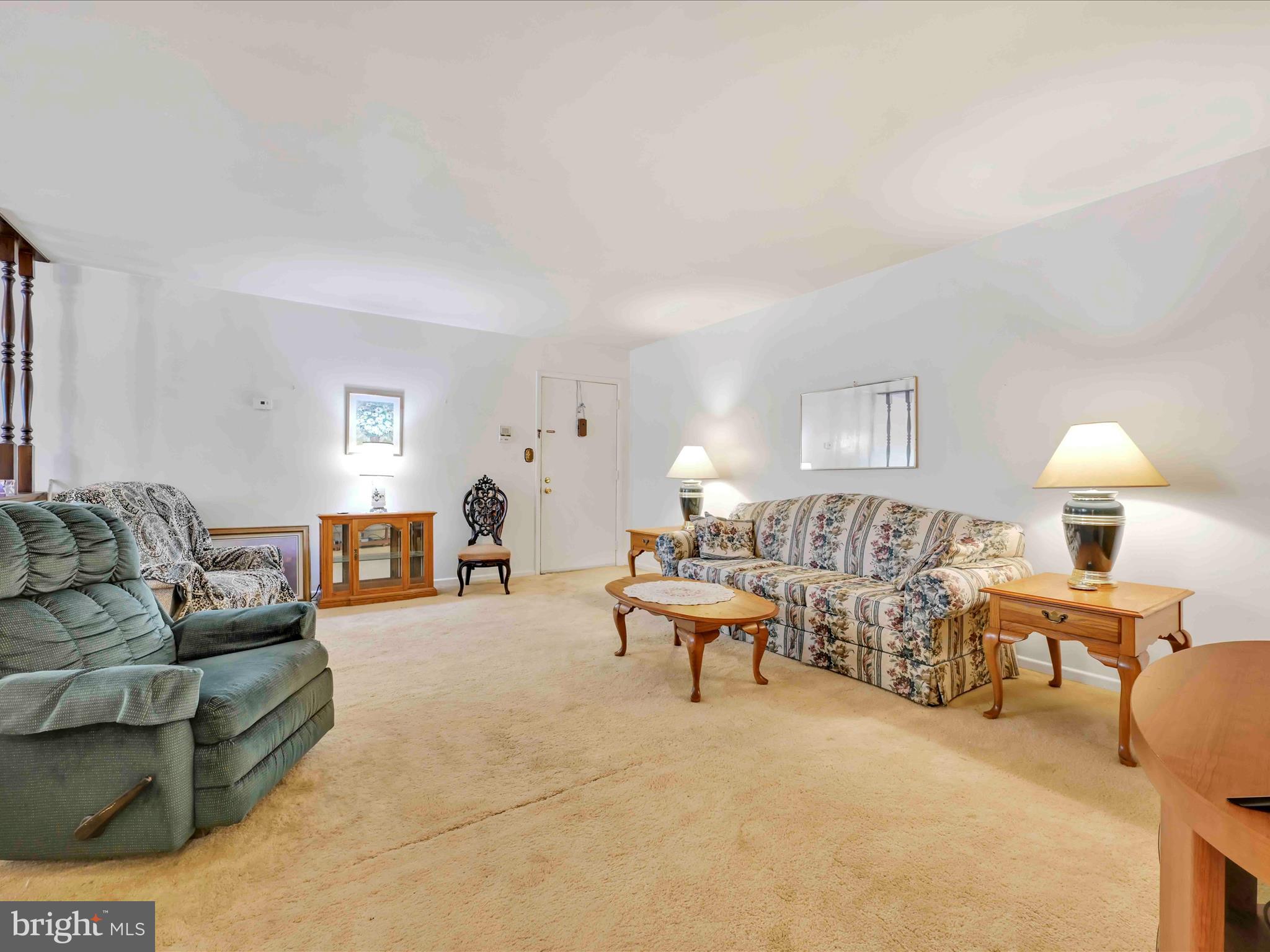 2914 State Hill Road, Unit D16 Reading, PA 19610 - Photo 8 of 28 Living Room