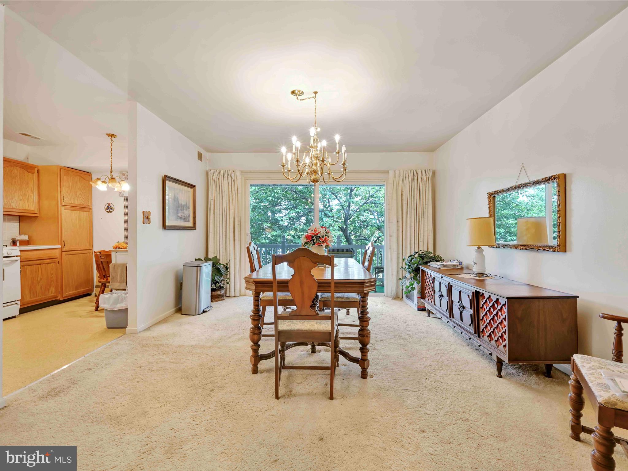 2914 State Hill Road, Unit D16 Reading, PA 19610 - Photo 10 of 28 Dining Room