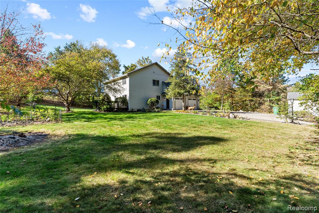 4971 North Tipsico Lake Road Hartland, MI 48353 - Photo 44 of 57 Gallery Image 44