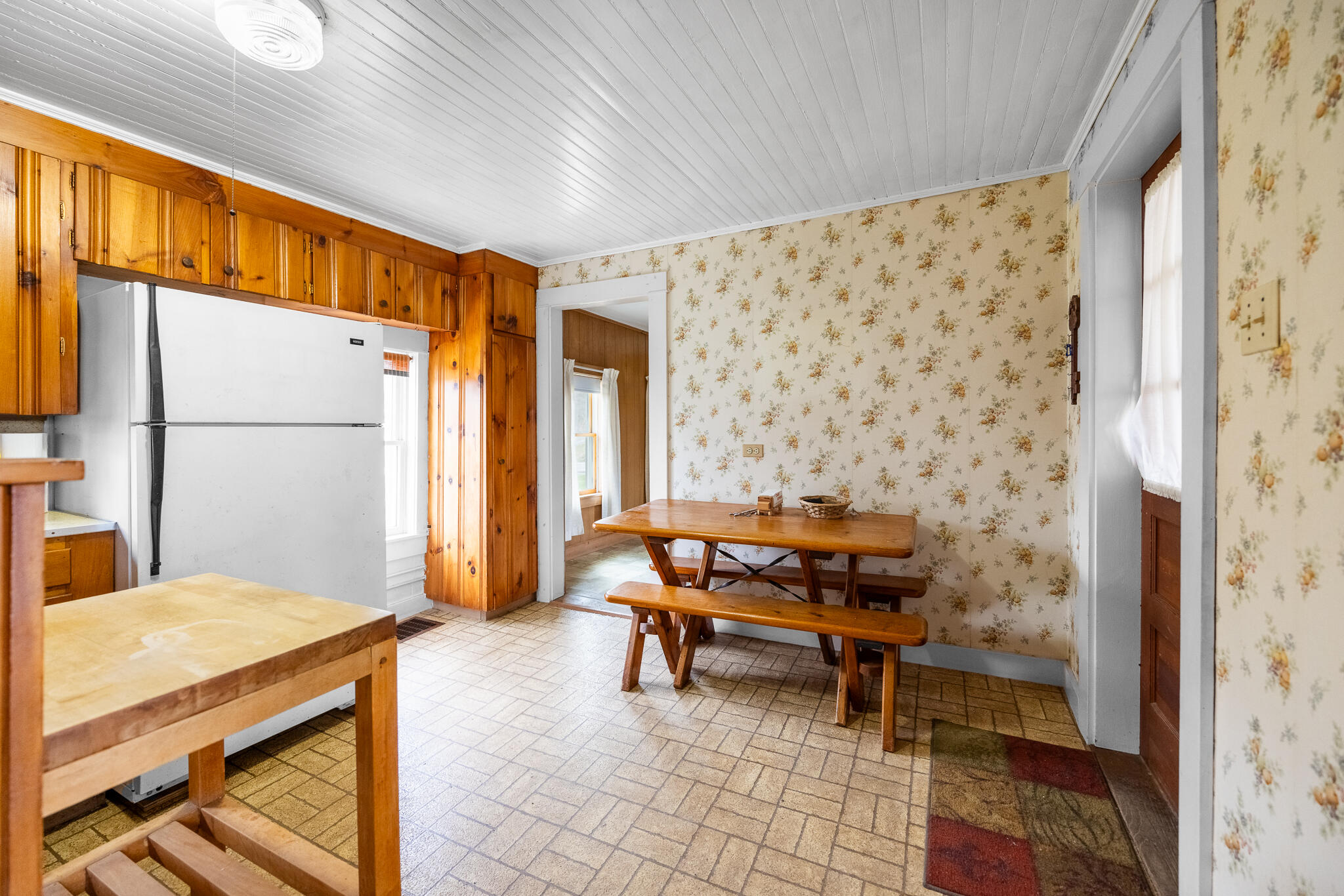 2546 U.S. Rte 2 Hermon, ME 04401 - Photo 11 of 30 Kitchen-3