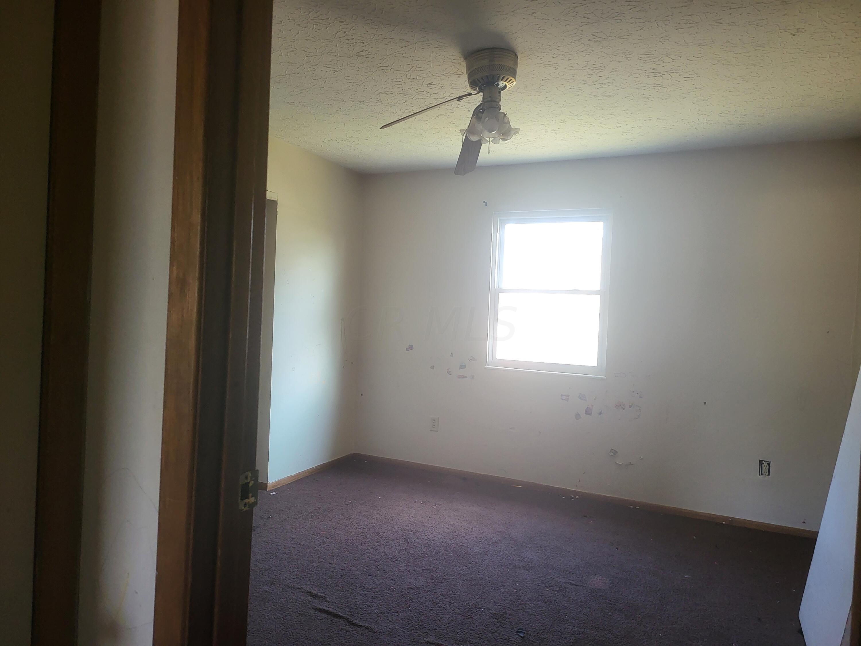 6852-6858 Garden Terrace Road Columbus, OH 43229 - Photo 10 of 27 20221125_120727