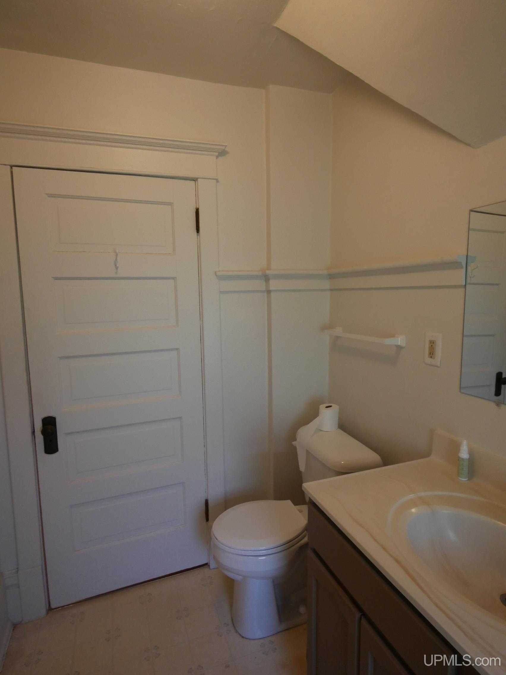 1115 Summit Street Hancock, MI 49930 - Photo 35 of 68
