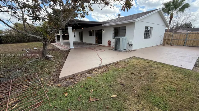 $4,000 | 6622 Southwest 148th Place, Miami, FL 33193