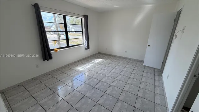 $4,000 | 6622 Southwest 148th Place, Miami, FL 33193