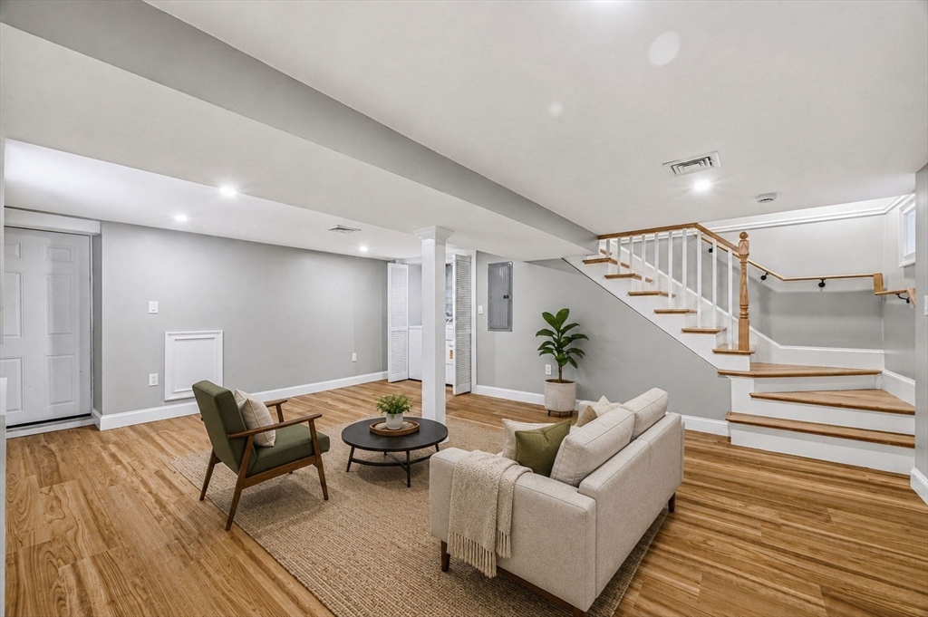 63 Russell Road Wellesley, MA 02482 - Photo 33 of 42