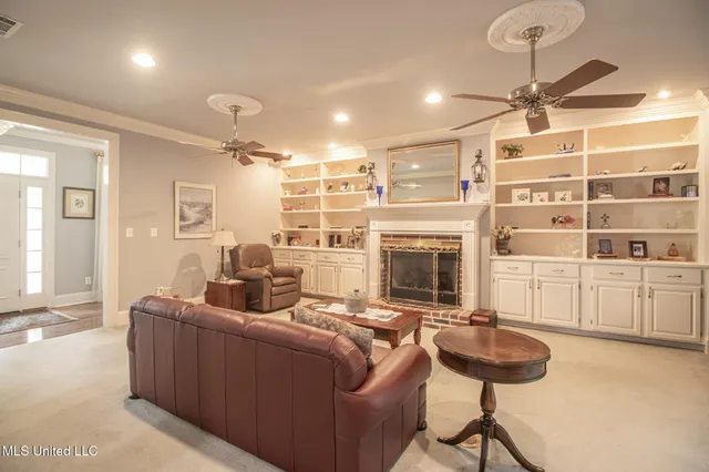 $398,900 | 956 Kale Street, Diamondhead, MS 39525