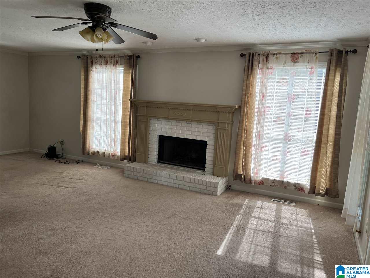 103 Comanche Circle Alabaster, AL 35007 - Photo 2 of 25